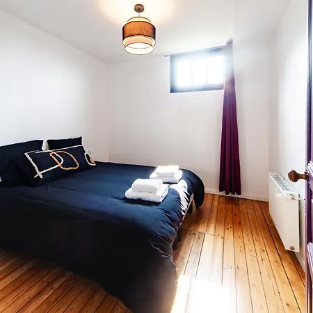 Nyaraló Jolie M'home, Le Puy Du Fou, 15 Pers, 7 Ch, 5 Sde, 5 Wc